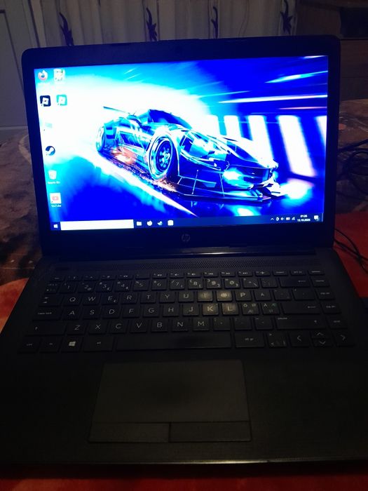 Laptop AMD A4 4GB RAM, Windows 10. Bun pentru lucru de birou, citiți descrierea.vând.urgent!