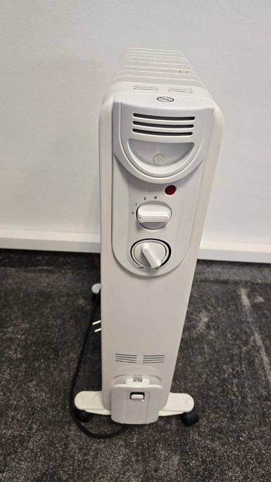 Radiator/Incalzitor/Calorifer electric pe ulei sau pe rezistenta cu temporizator