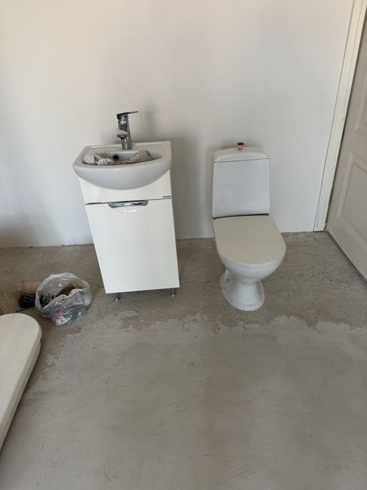 Продам унитаз тумбочку