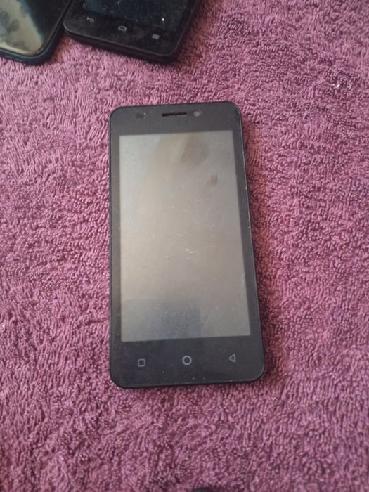 Telefoane pentru piese