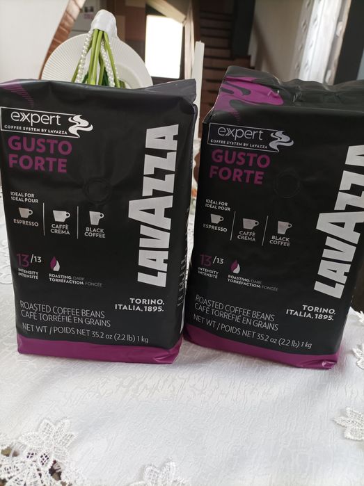 cafea boabe Lavazza espresso nou