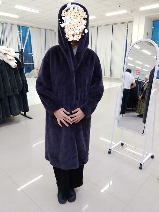 Продается искусственная шуба легкая