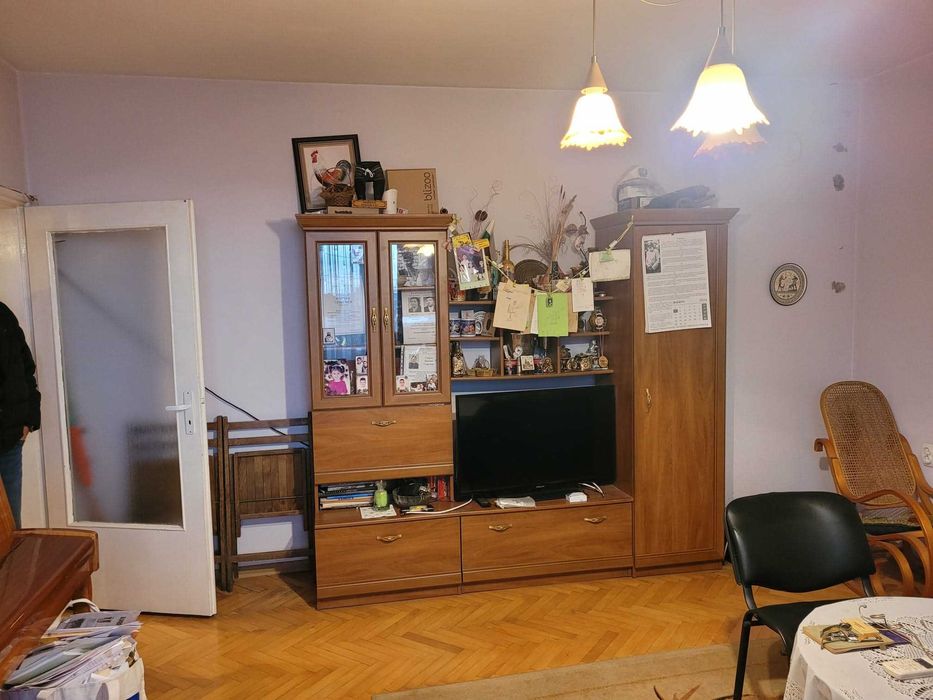 Тристаен апартамент в Кючук Париж