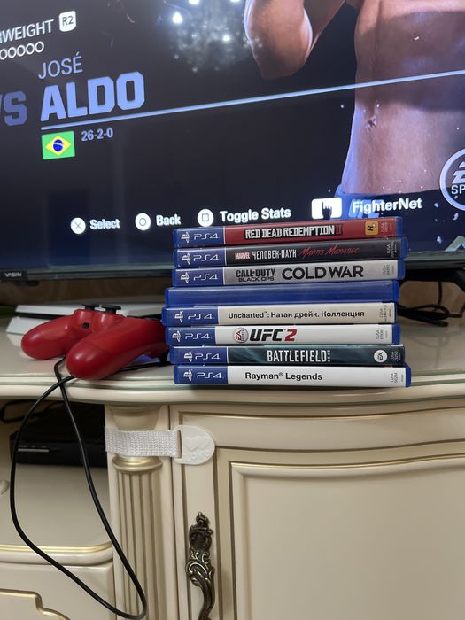 Продается ps4 slim с дискасм