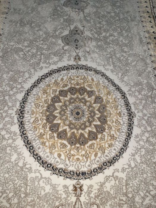 Продаётся ковры для коридора подходит для 3х комнатную квартиру