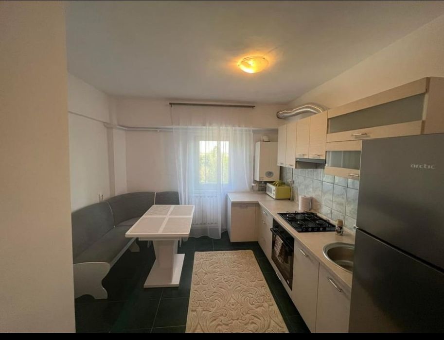 Inchiriez apartament 2 camere, Turda-zona centrala