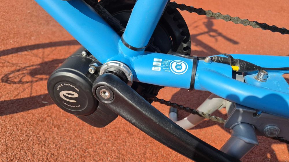 Bicicletă Cargo Electrică Yuba Kombi – Longtail, 2 Scaune Copii, Motor Central