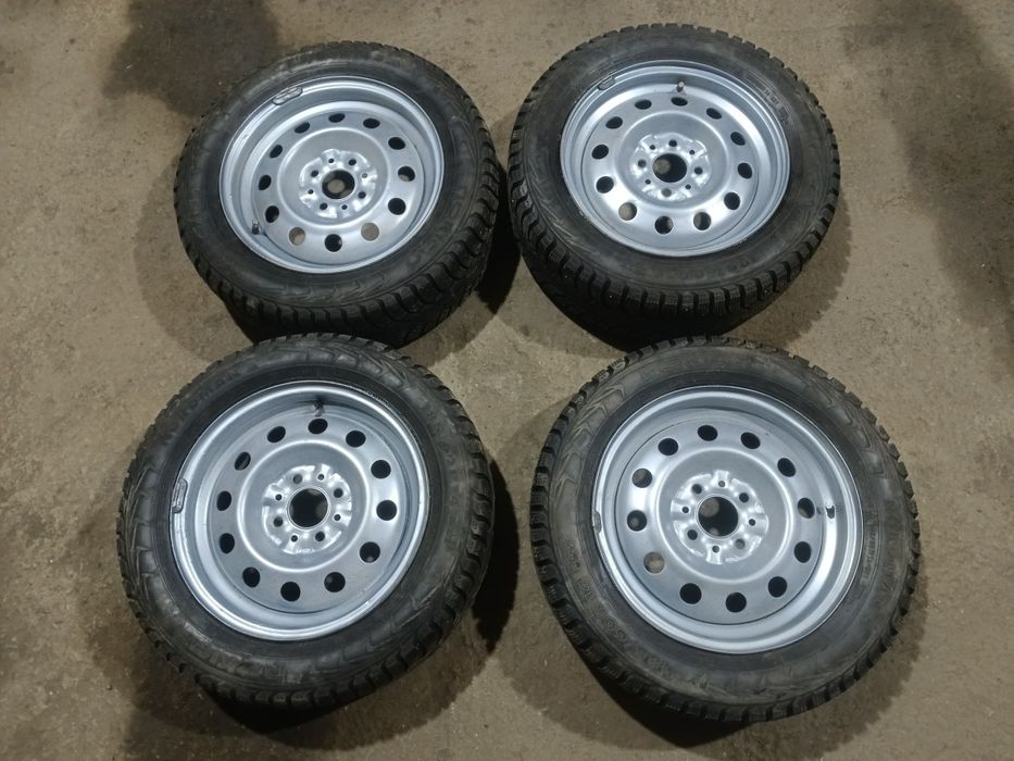 Продам комплект колес на 14
