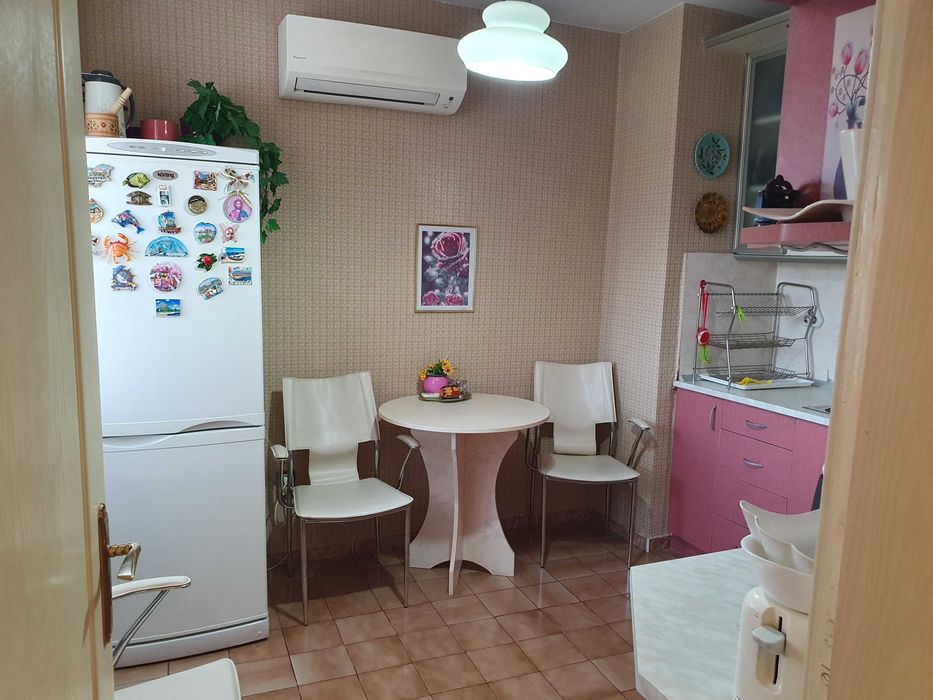 2ст+кухня,монолит,75 кв.м.,ет.4,ПВЦ дограма,много добър,Абаята