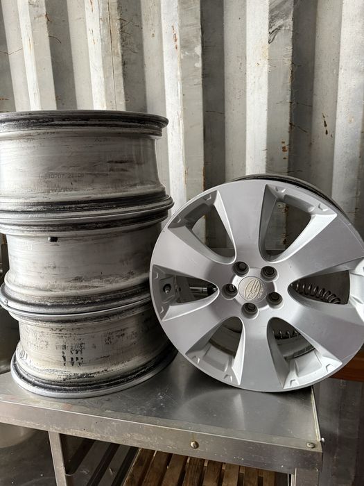 Литые диски оригинал Subaru диаметром 17