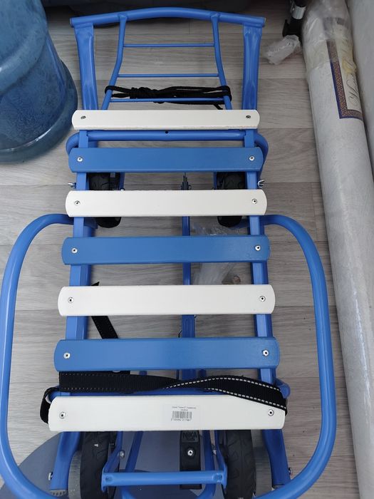 Санки с ручкой и на колесах