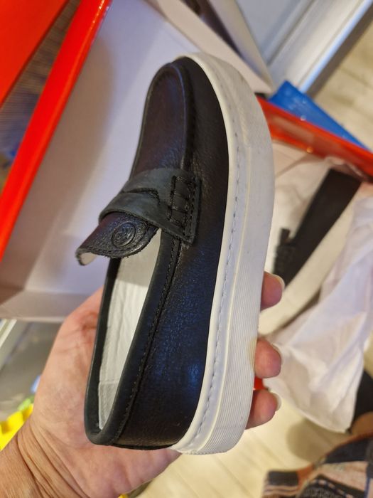 Продаю слипоны для мальчика