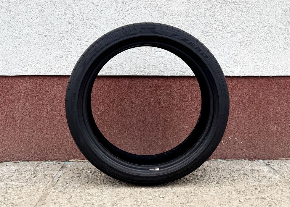 Anvelopa Pirelli PZERO Run Flat  PZ4 MOE 225/40 R19 93Y