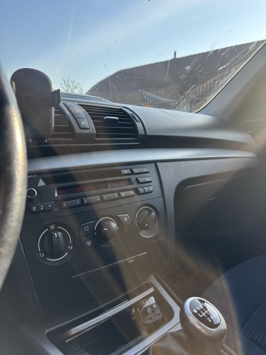 BMW Seria 1 116d • 2.0 Diesel • 2009 • Manual • Înmatriculat