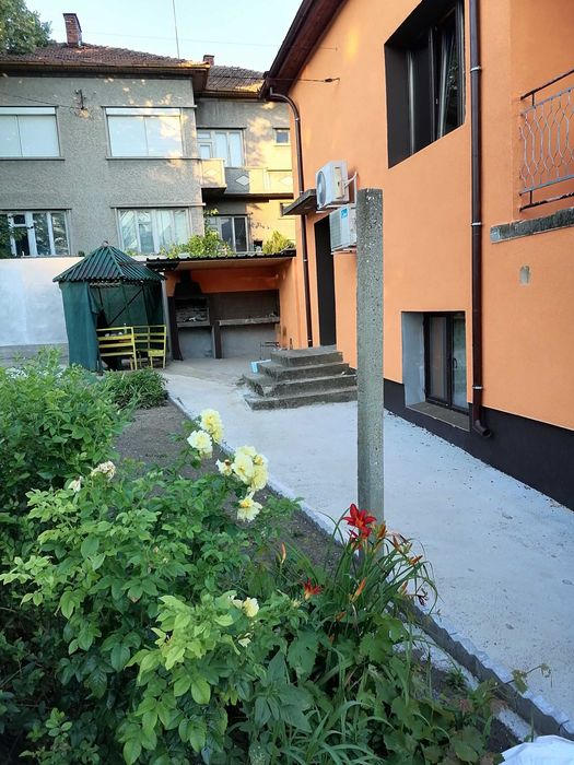 Квартири стаи за работници под  наем