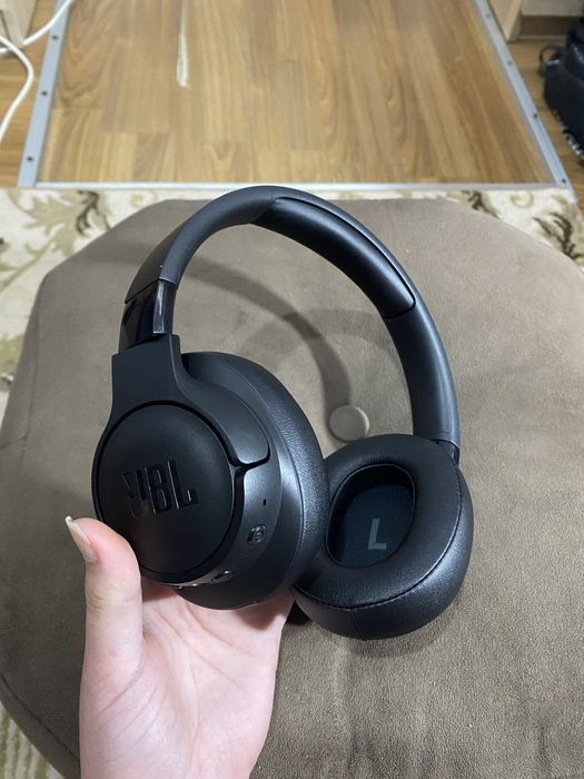 Casti JBL Tune760NC