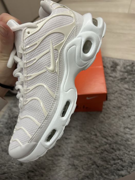 Обувки nike tn white