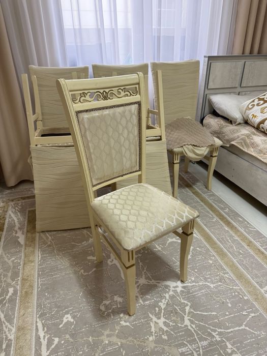 Продам стол со стульями
