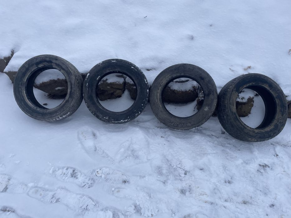 Всесезонные зимние шины 195/60/R15.