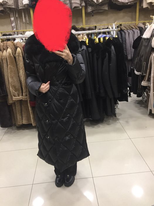 Зимний пуховик черный