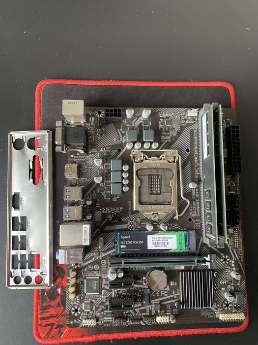 Материнская плата 1200 сокет