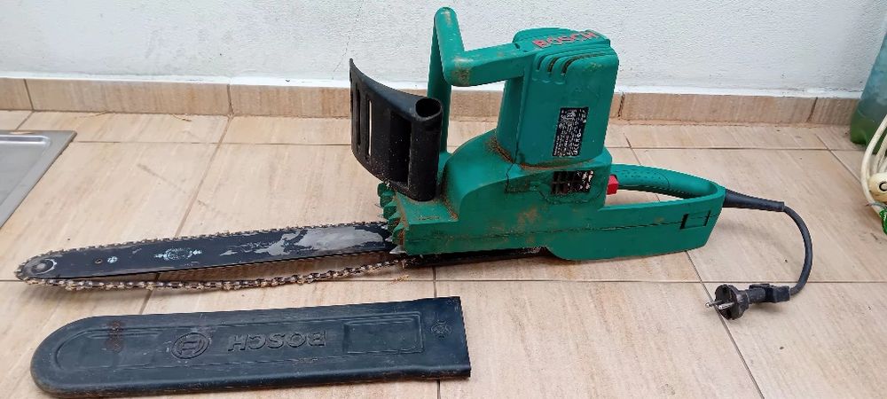 Drujbă electrica Bosch 40 cm