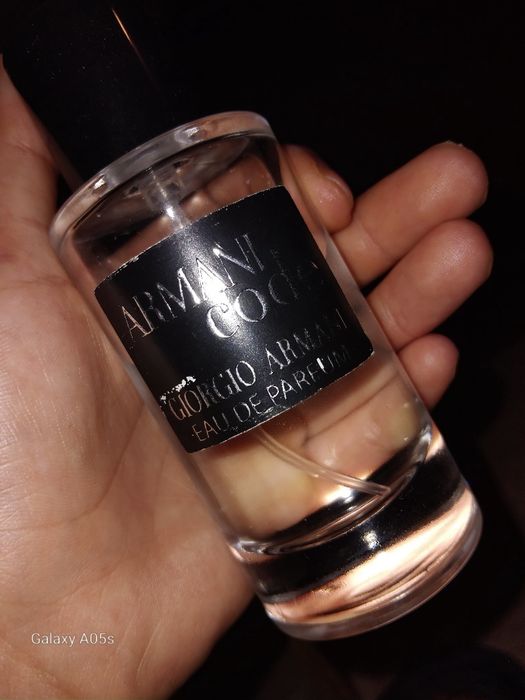 Vând parfum maxim 150 de lei ,este original