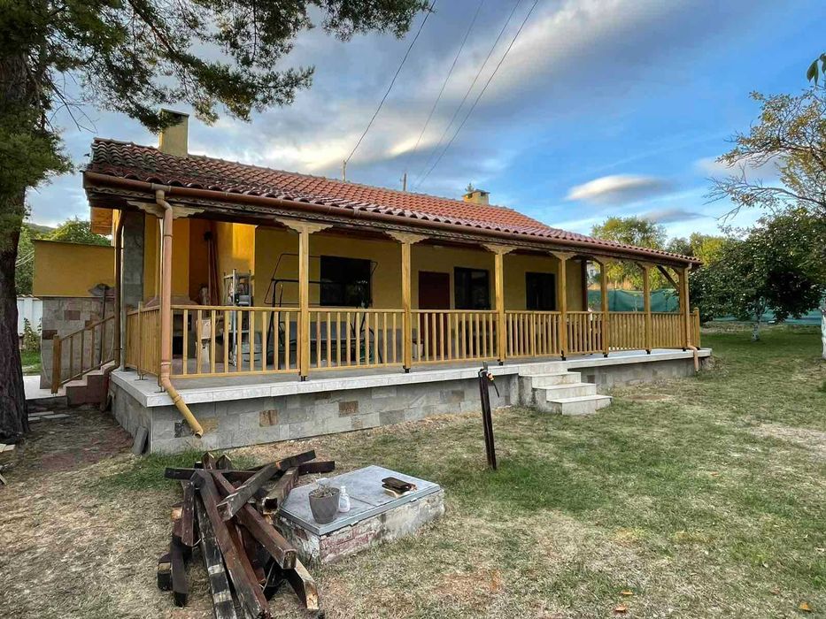 Дървени парапети - изработка и монтаж