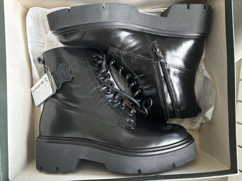 Ghete piele naturala Gino Rossi, noi cu eticheta, marime 37