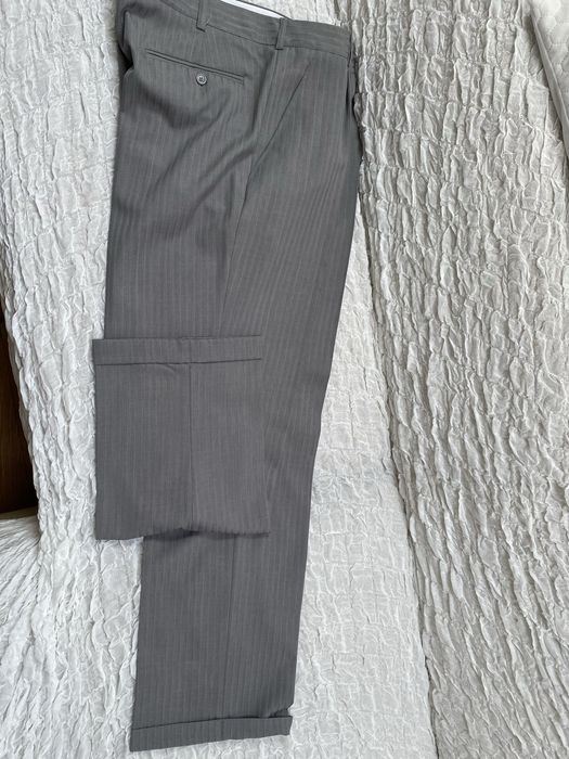 Costum barbati nou