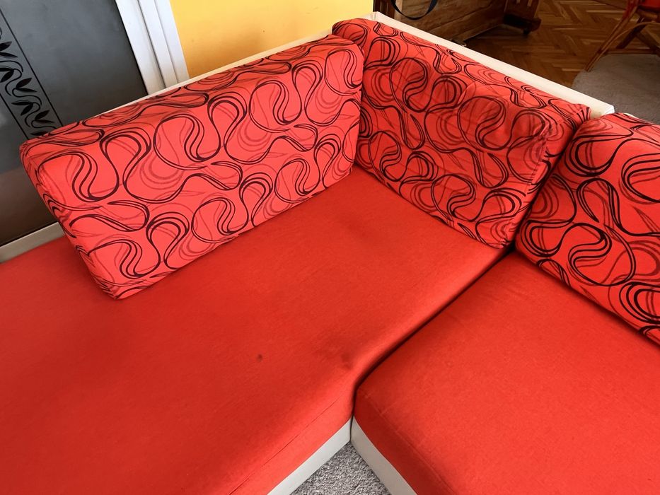 ПОДАРЯВАМЕ! Изпозлван разтегателен диван ПАРАЛЕЛ