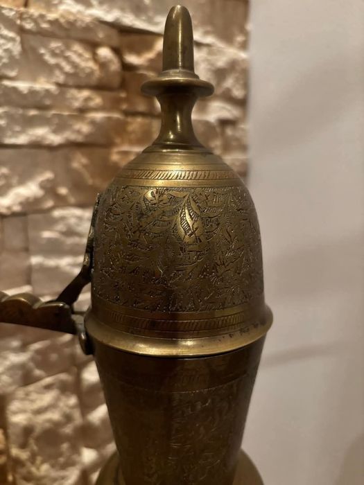 Carafă din alamă