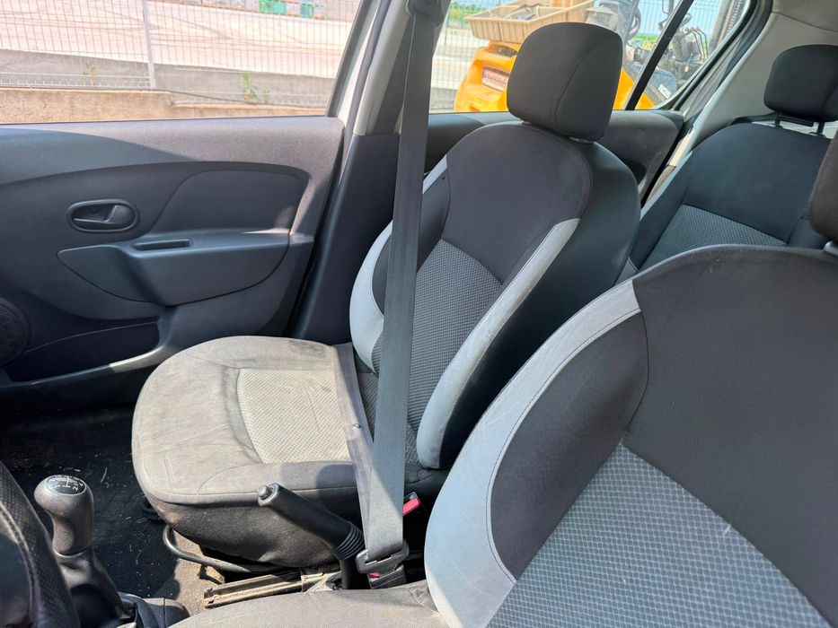 Dezmembrez Dacia sandero 2 alba 2013 1.2 benzina D4F732 volan stanga