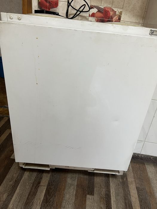 Продам морозильную камеру