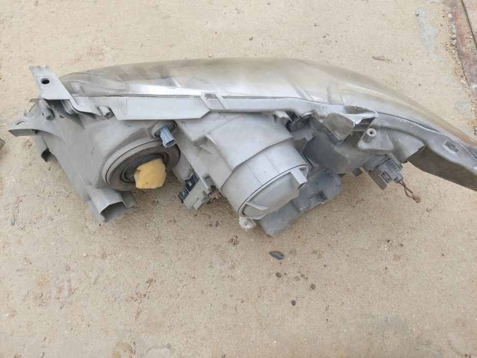 Тайота камри 40 передни  фары