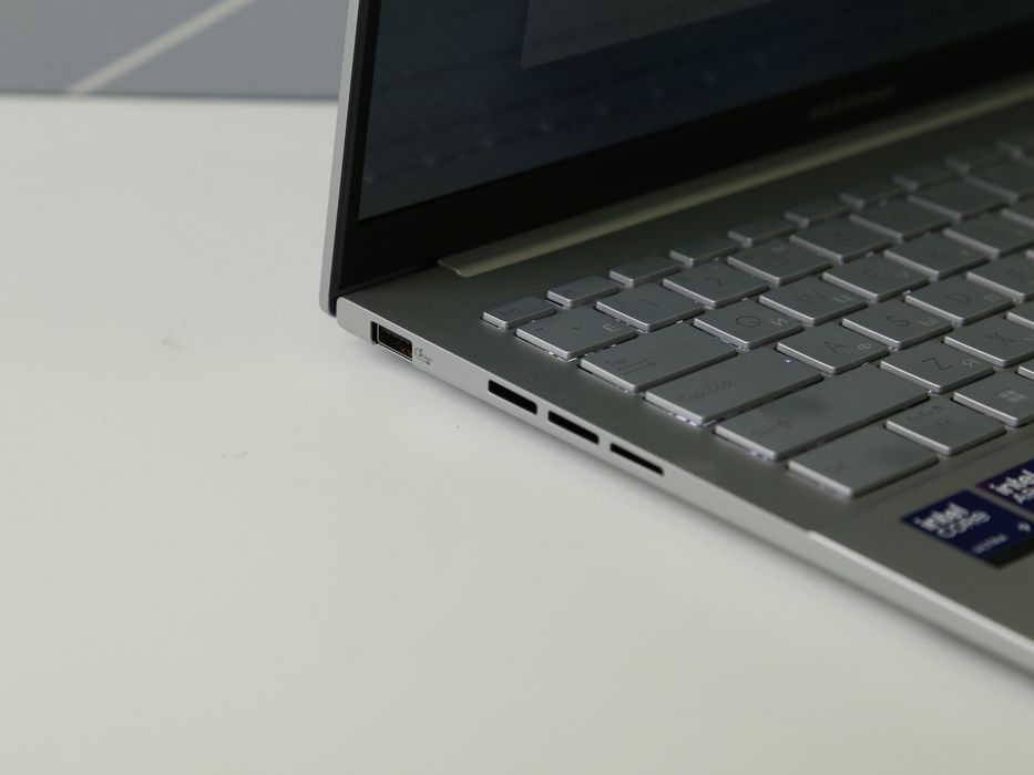 Asus Zenbook 14 U9-285H 32GB RAM/1TB SSD 3K OLED 120Hz