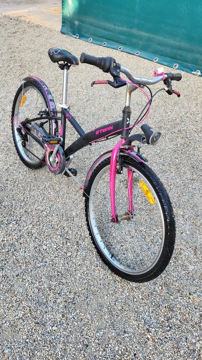 Vand doua biciclete pentru copii, de 20” si 24”.