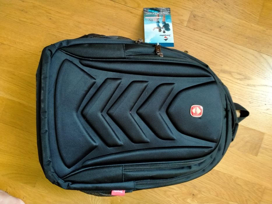 Рюкзак новый черного цвета