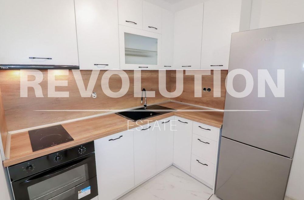 Двустаен апартамент в района на Възраждане!