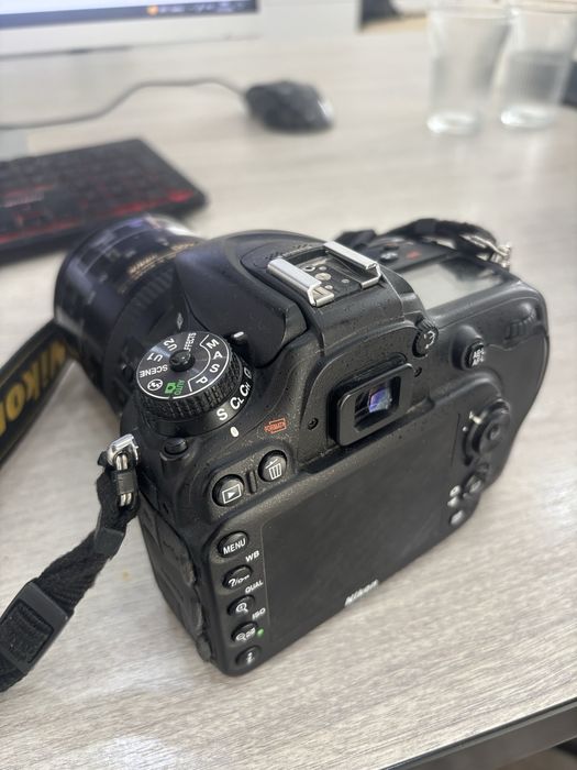 Легендарный nikon d7100 с обьективом 18-300