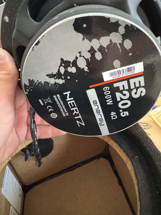 Vand Subwoofer Hertz 200w RMS