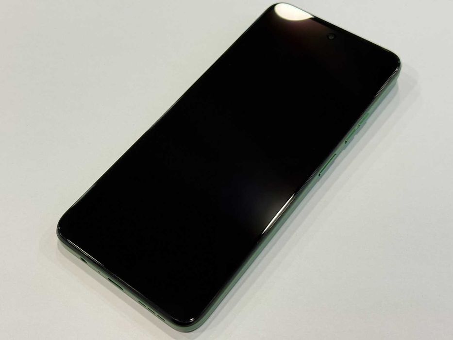 Motorola G35 – 4 GB RAM / 256 GB