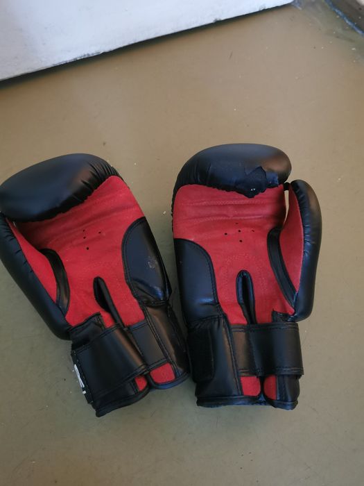 3 комплекта  ръкавици и лапи Lonsdale and Sporter Boxing