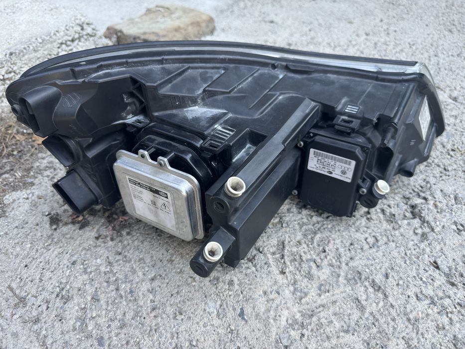 Ляв фар Skoda Octavia MK2 2009-2013 ОРГИНАЛЕН