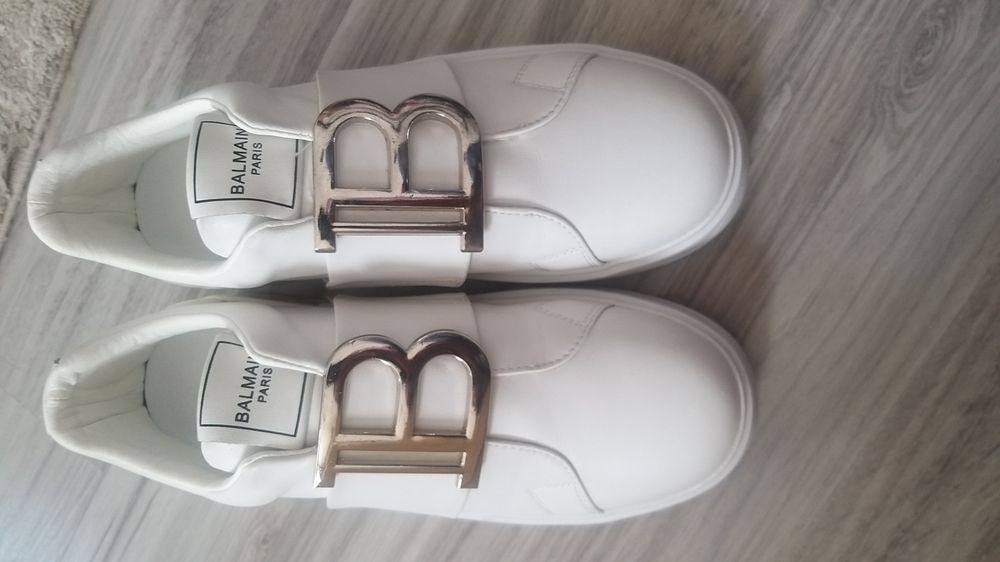 Женская  спортивная обувь