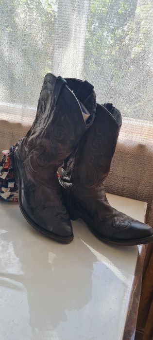 Срочно продам мужские ботинки из Натуральной кожи!