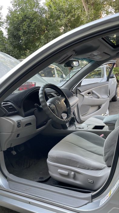 Toyota Camry 40       2,4 бензин