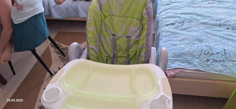 Продаю детское кресло для кормления Justin