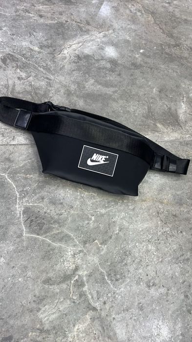 Мм Мъжка чанта,тип бъбрек,топ качество и цена