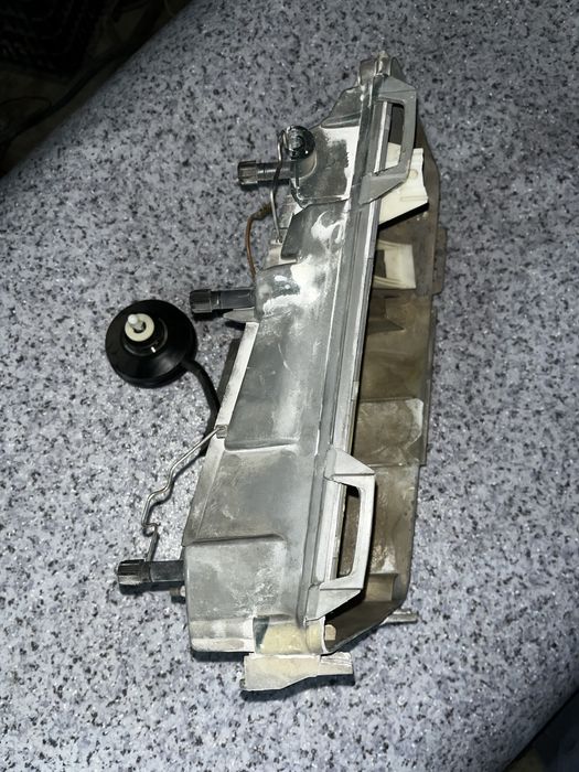 Корпуса фар мерседес w124